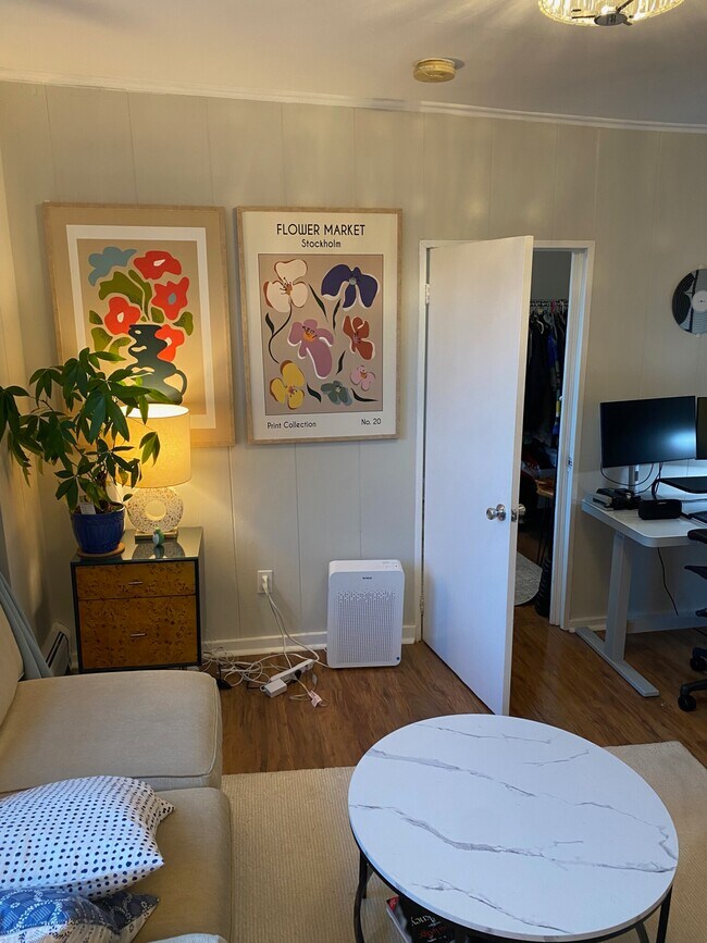 Building Photo - 105 Jersey St Rental