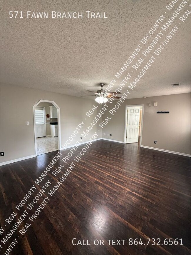 Photo - 571 Fawn Branch Trail