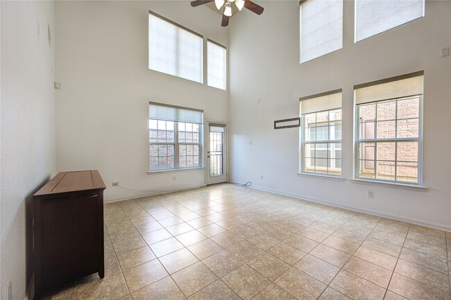 Building Photo - 1130 Glenwood Canyon Ln