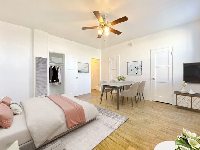 Photo - Gateway Glendale