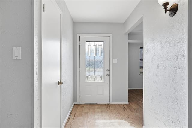 Photo - 2800 Carnaby Ln