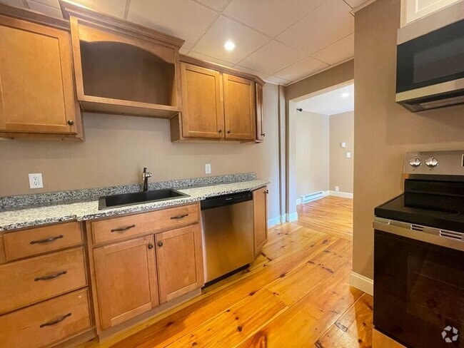 Building Photo - 16 Crystal Ave Unit D Rental