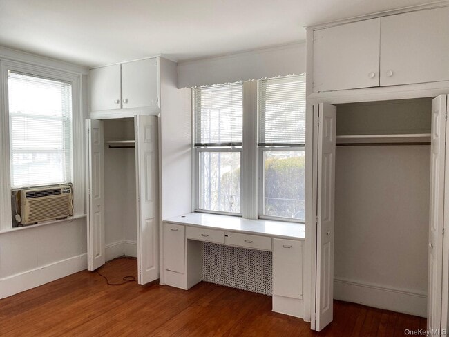 Photo - 456 Broadway