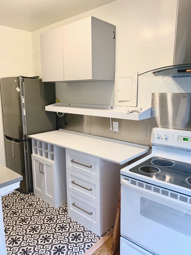 Photo - Beautiful Waterfront Community Unit 12