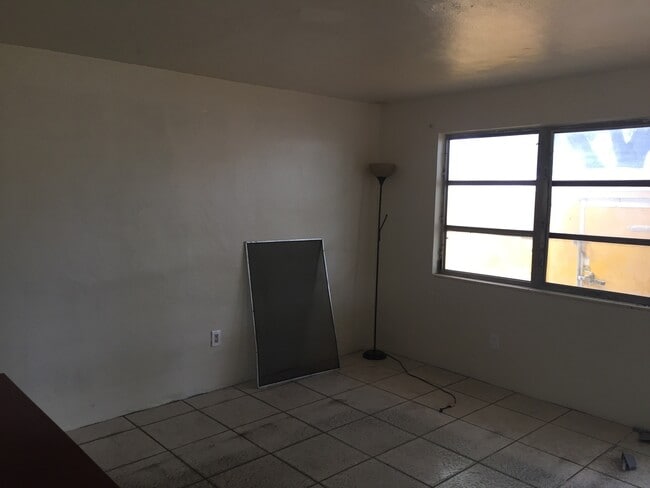 1441 NW 3rd St