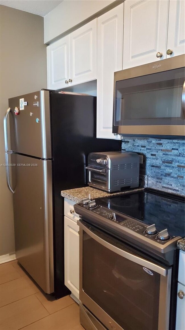 Photo - 900 SW 8th St Unit 1408
