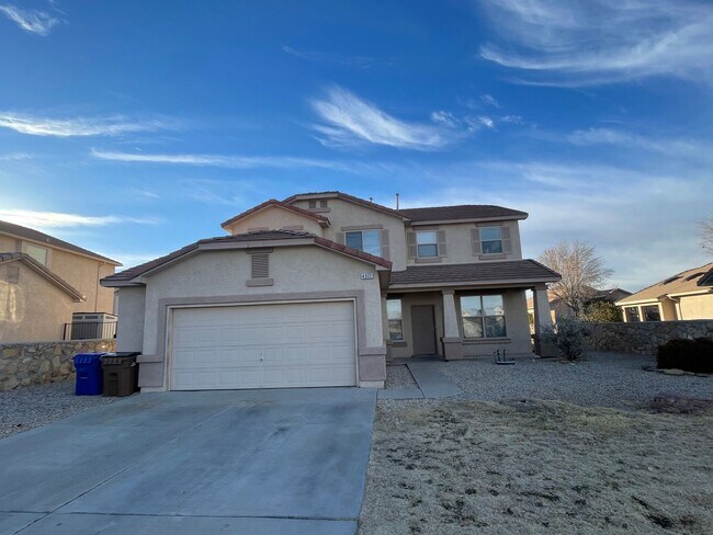 Beautiful 4 Bedroom, 3 Bathroom Home in So... - Beautiful 4 Bedroom, 3 Bathroom Home in So...