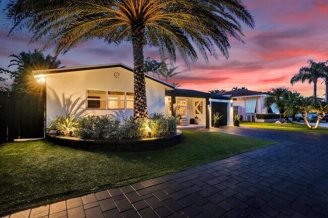 Photo - 913 S Lakeside Pl