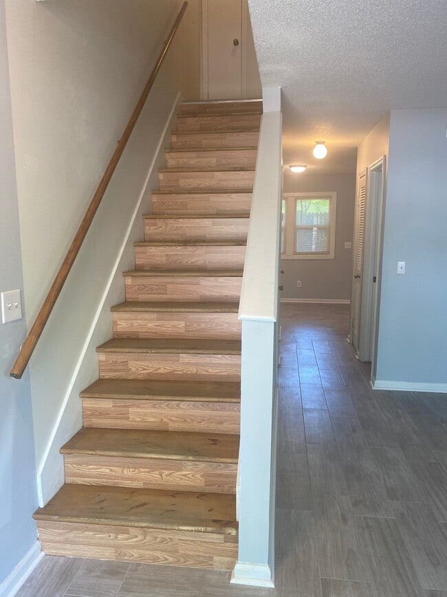 Photo - 286 Fleming Rd Unit C