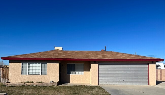 Building Photo - 24437 Tamarisk Ave