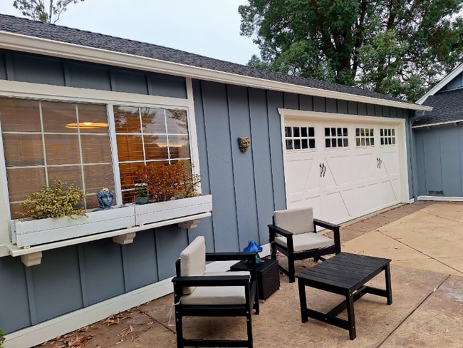 Photo - 3921 Pressley Rd