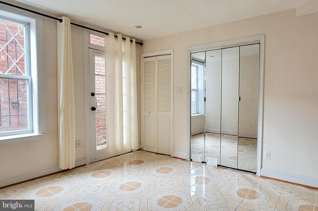 Photo - 1636 19th St NW