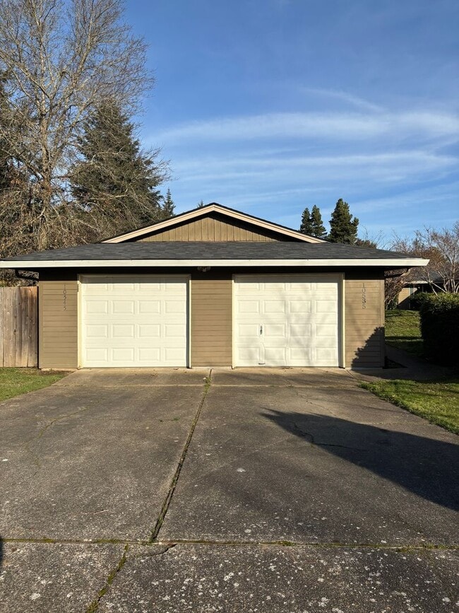 Photo - Located in a Desirable Area in Wilsonville 2 Bedroom Unit in a 4 Plex