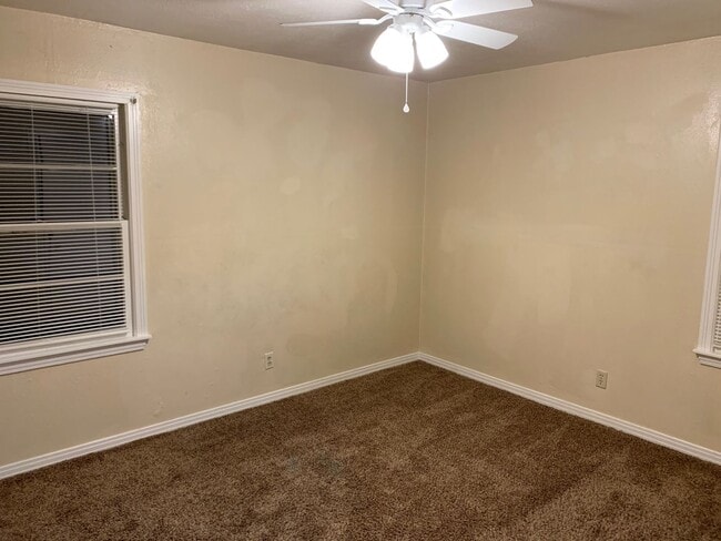 Photo - 4229 SW 2nd Ave