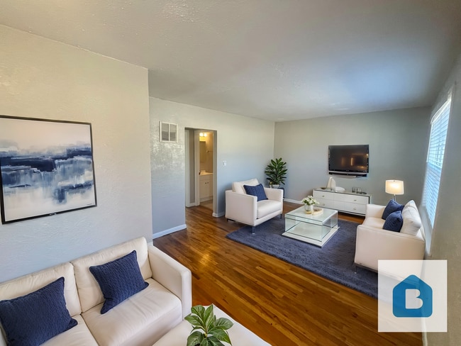 Building Photo - 5th Avenue Apartments Unit 1104 W. 29th Street