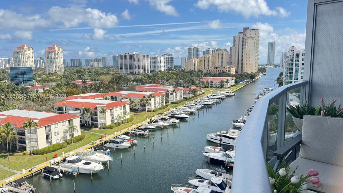 Photo - 3029 NE 188th St