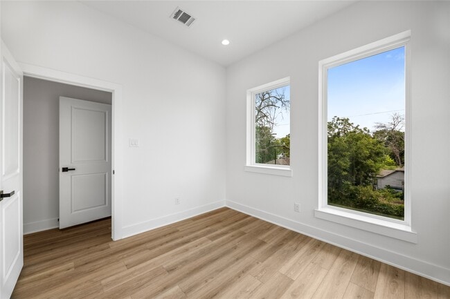 Photo - 7901 Cora St