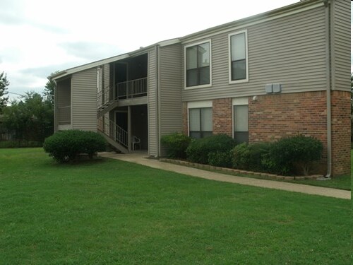 Photo - Greentree Apartments