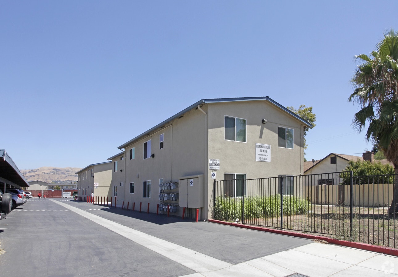 Photo - Boxer's Mayfair Village