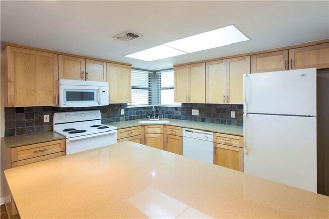 Photo - Great Two bedroom One Bath Unidad 104