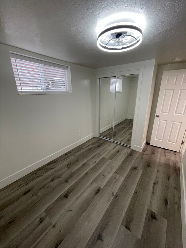 Bedroom 1 - 237 W Ardmore Pl Unit Downstairs