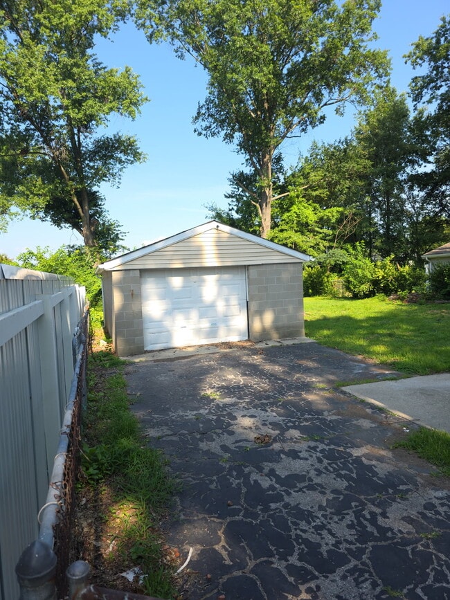 Photo - 5510 Halstead Ave