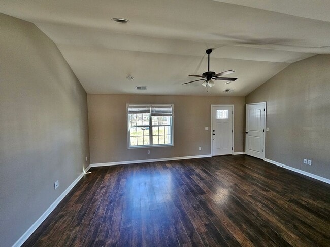 Photo - 3 Bedroom, 2 Bath home.