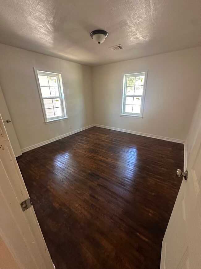 Photo - 1619 Bellaire St