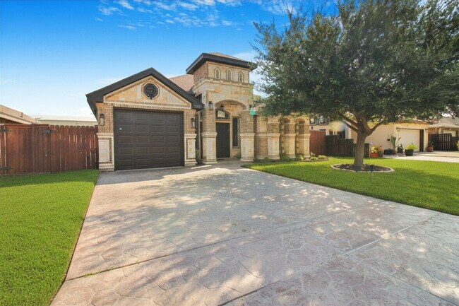 Photo - "Charming 3-Bedroom Oasis with 2 Full Baths on Colorado Avenue, McAllen!"