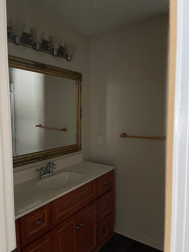 Photo - Newly Updated Midtown Beauty!