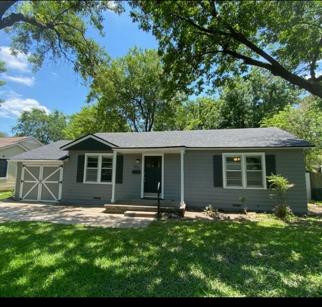 Building Photo - 2BD 1BA Home in South Waco - Available early August!
