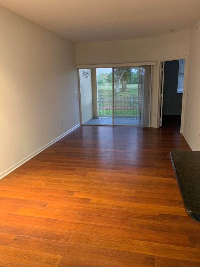 Photo - 2080 Greenview Shores Blvd Unit 404