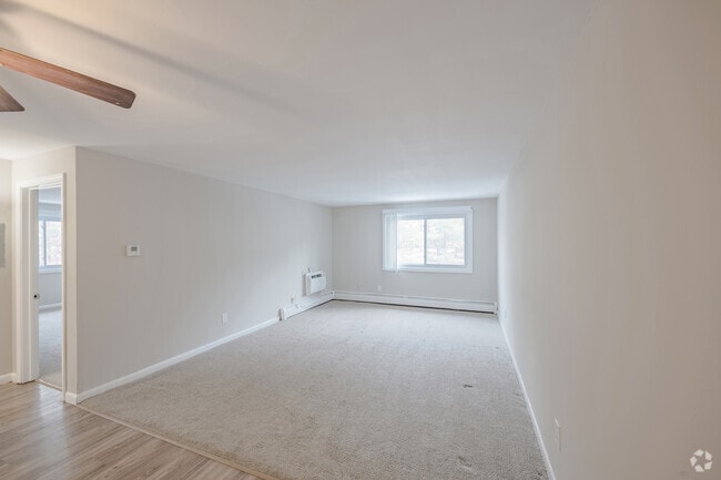 2BR, 1BA - Scarlet- Living Room