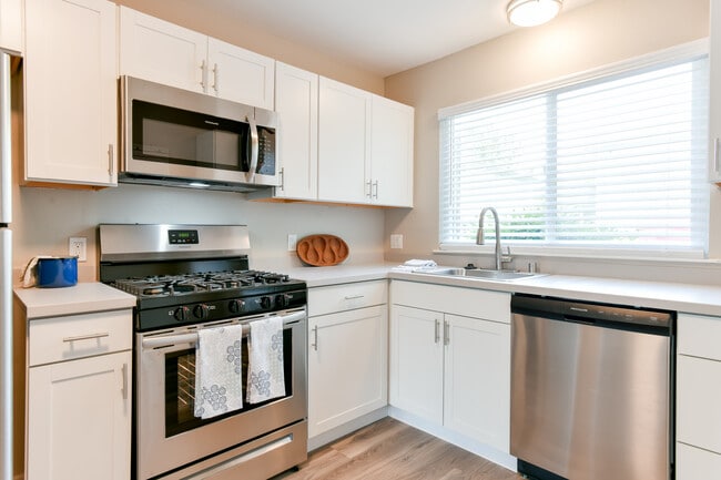 3BR, 1 BA - Traverse Rental