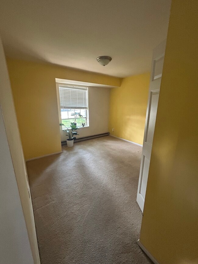Building Photo - 1601 W Swallow Rd Unit 2E Rental
