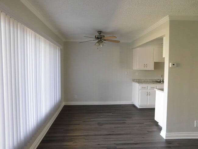 Valencia Apartments