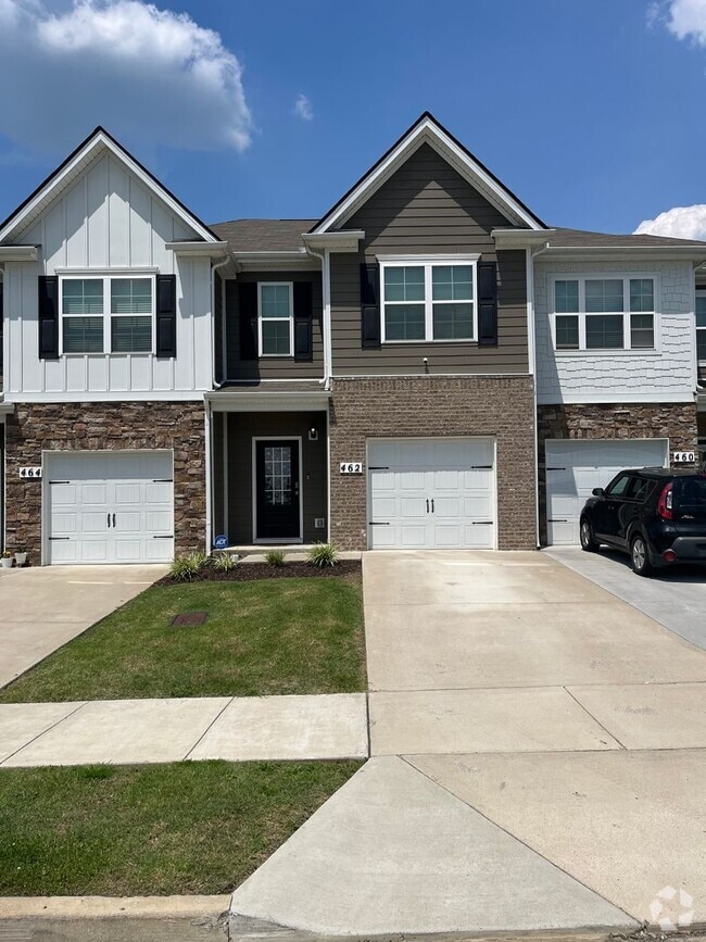 Building Photo - FOR LEASE - TOWNHOME IN LEBANON TN, RIGHT ...