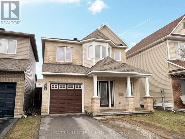 Photo - 136 Piazza Cir