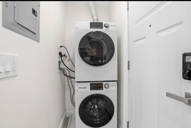 Photo - 233.5 Summit Ave Unit 2