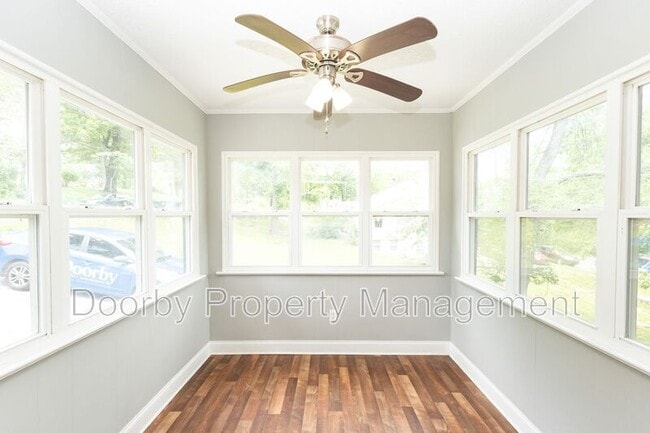 Photo - 1812 John Ross Rd