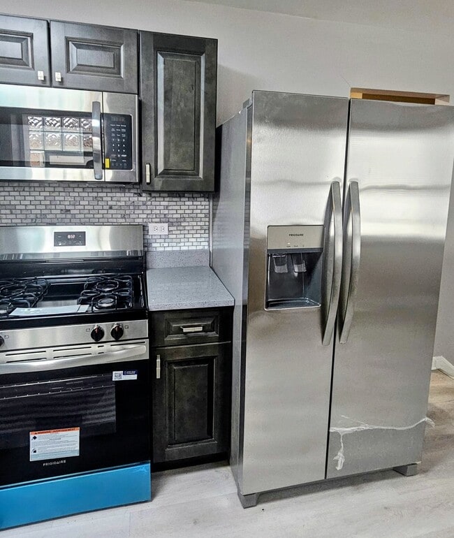 Photo - 16674 Thornton Ave