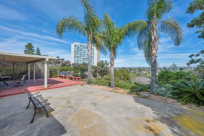 Photo - CHARMING 3-BED 2-BATH NEAR THE BAY WITH SPECTACULAR CANYON VIEW