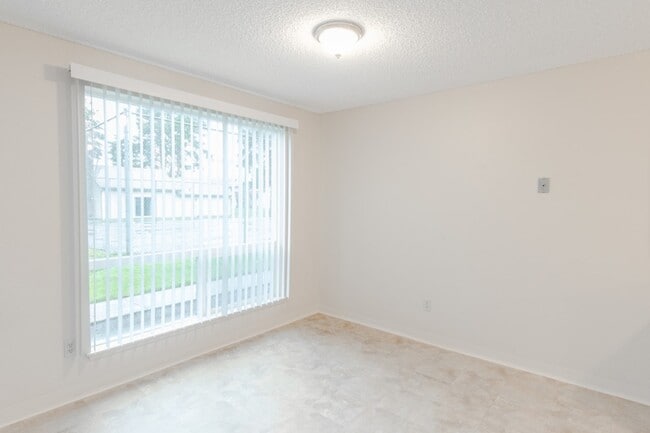 Photo - Elm Valley Apartments