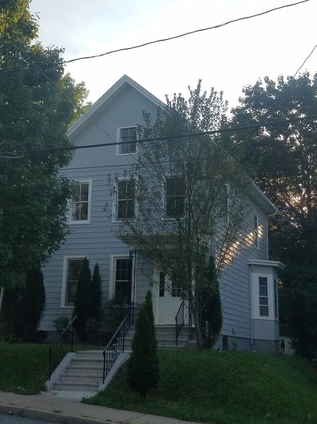 Photo - 145 Broad St