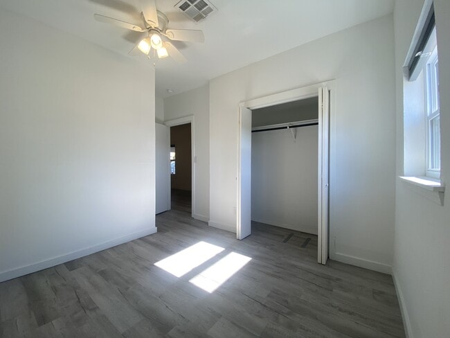 Photo - 404 N Findlay Ave