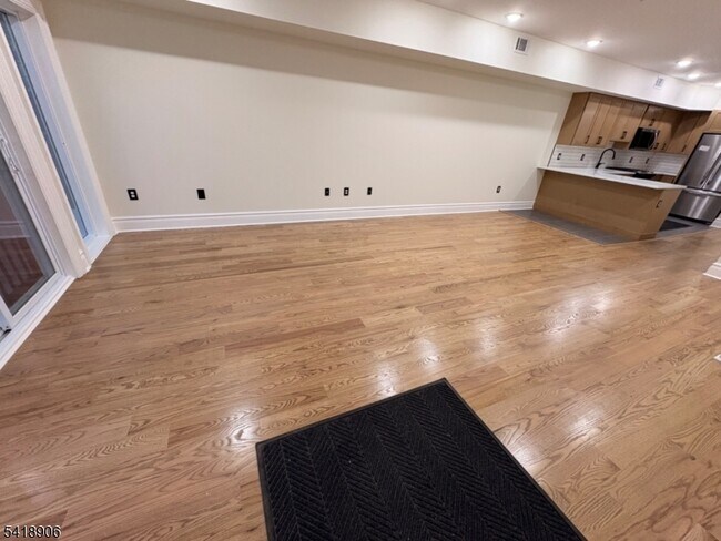 Photo - 438 S 11th St Unidad 2