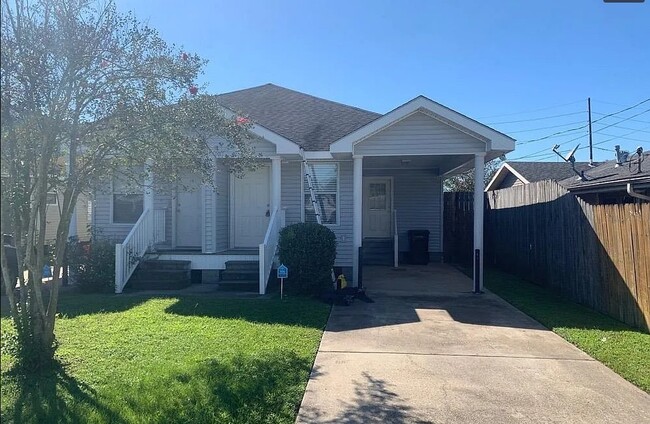 Photo - 1925 Casa Calvo St Townhome