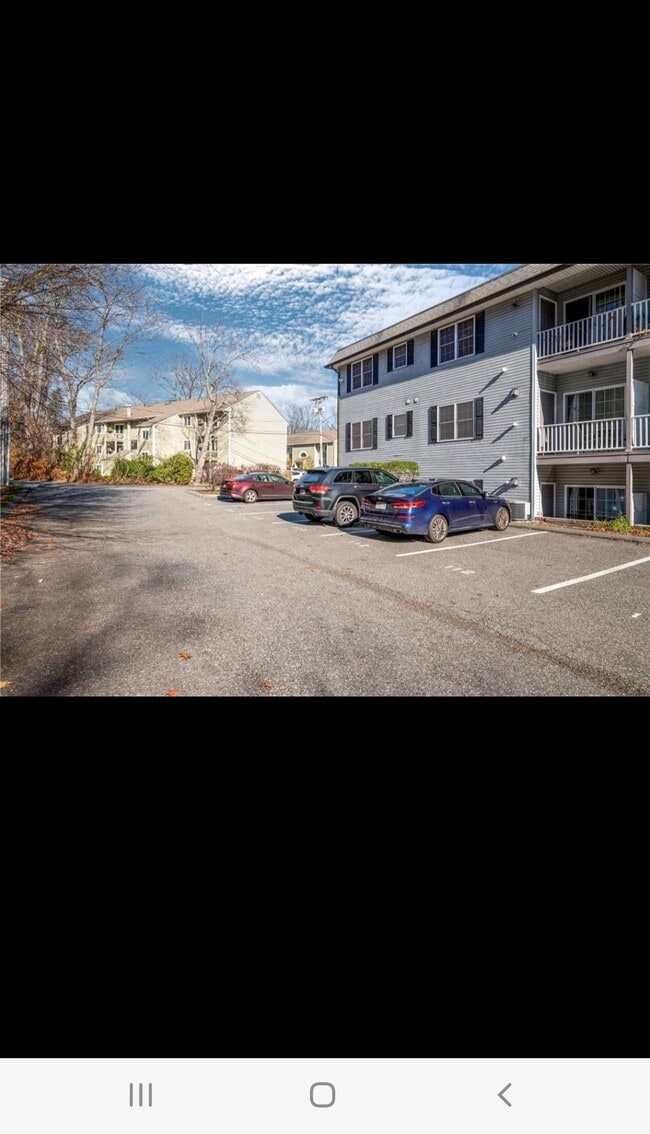 Building Photo - 402 New River Rd Unit 108 Rental