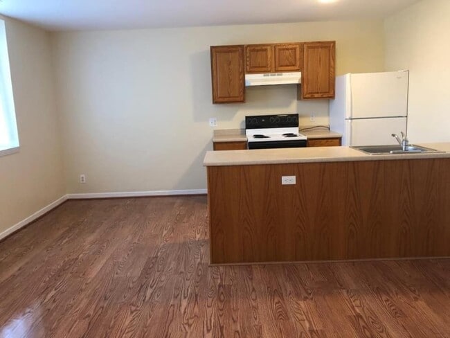 Building Photo - 420 North St Rental