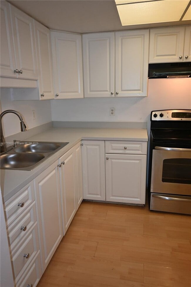 Photo - 3704 Broadway Unit B 103